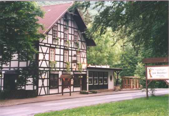Schlummer - Schlemmer - Wald - Hotel "Zum Paradies"